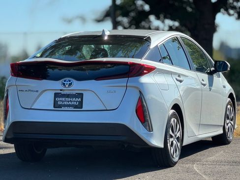 Used 2021 Toyota Prius Prime XLE FWD image 7