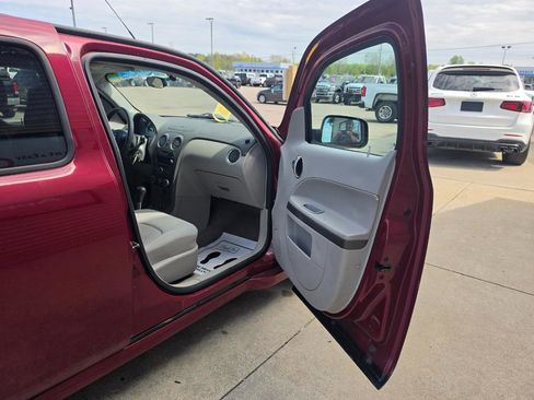 Used 2007 Chevrolet HHR LS FWD image 12