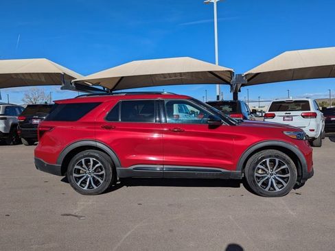 Used 2020 Ford Explorer ST w/ Premium Technology Package image 4