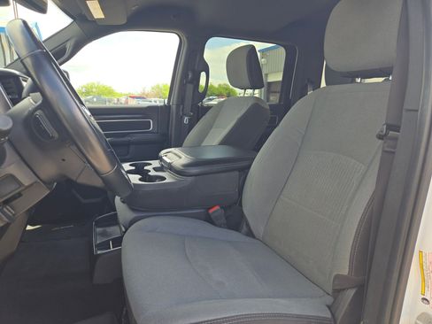 Used 2024 RAM 2500 Big Horn AWD/4WD image 10