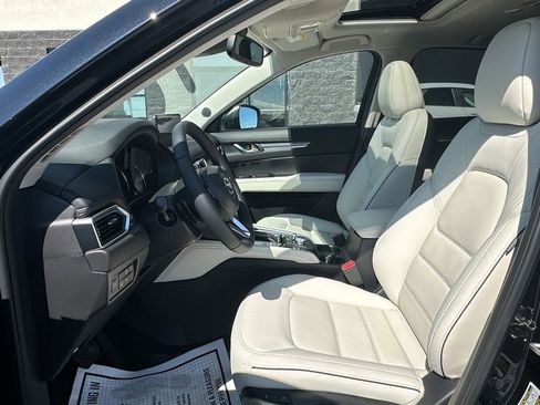 New 2025 MAZDA CX-5 AWD 2.5 S w/ Premium Plus Pkg image 16