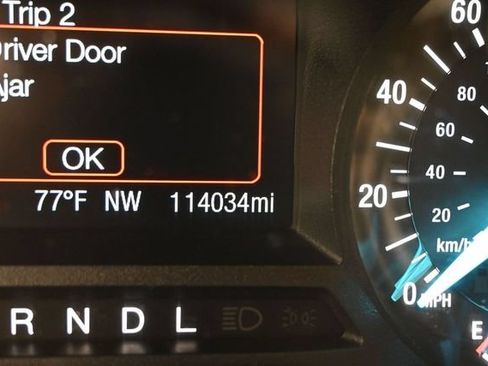 Used 2018 Ford Fusion SE FWD image 19