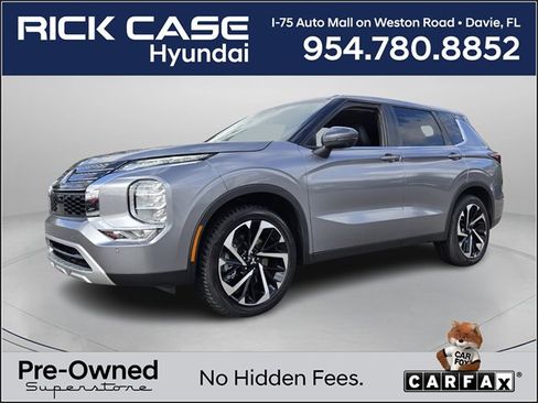 Used 2022 Mitsubishi Outlander SE image 1