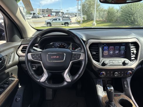Used 2019 GMC Acadia Denali w/ Technology Package AWD/4WD image 16