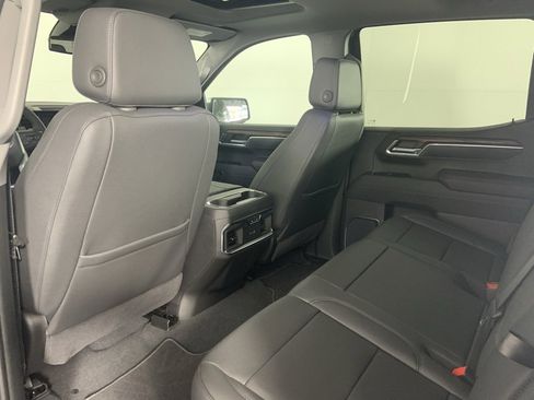 Used 2025 GMC Sierra 1500 SLT w/ SLT Premium Plus Package image 31