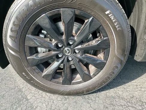 Used 2025 MAZDA CX-50 AWD 2.5 S w/ Premium Package image 9