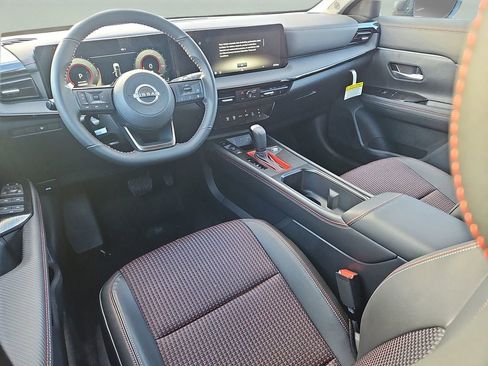 New 2026 Nissan Kicks SR AWD/4WD image 7