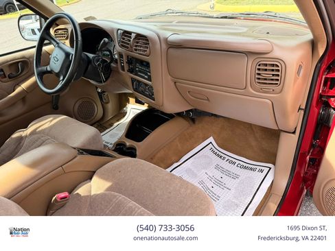 Used 2000 Chevrolet S10 Pickup LS w/ Preferred Equipment Group AWD/4WD image 16