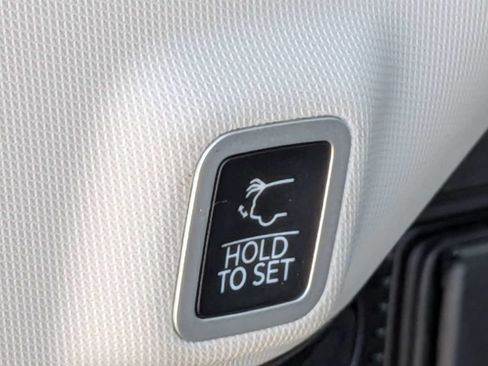 Used 2024 Jeep Grand Cherokee Limited 4xe AWD/4WD image 14