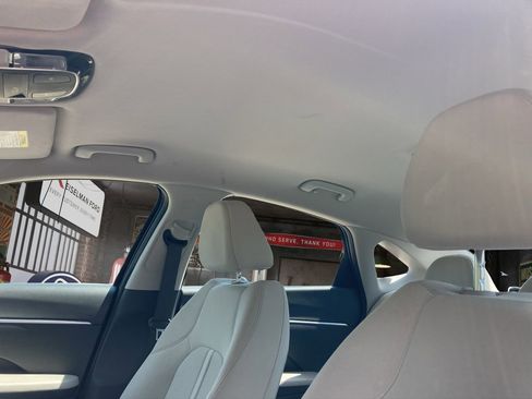 Used 2023 Hyundai Sonata SE FWD image 12