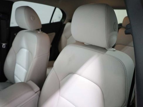 Used 2017 Mercedes-Benz GLA 250 image 18