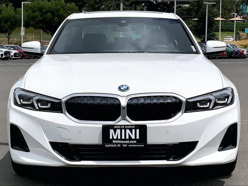 Used 2024 BMW 330e w/ Convenience Package RWD image 3