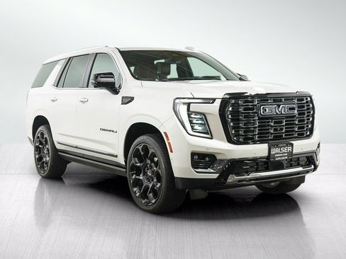 Used 2025 GMC Yukon Denali Ultimate AWD/4WD image 7