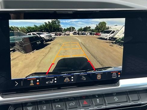 New 2026 GMC Sierra 2500 SLT w/ SLT Premium Package AWD/4WD image 16