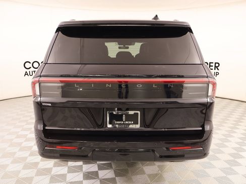 Certified 2026 Lincoln Navigator Reserve w/ Jet Appearance Package AWD/4WD image 24