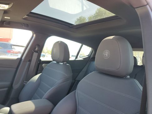 Used 2024 Alfa Romeo Tonale Veloce image 21