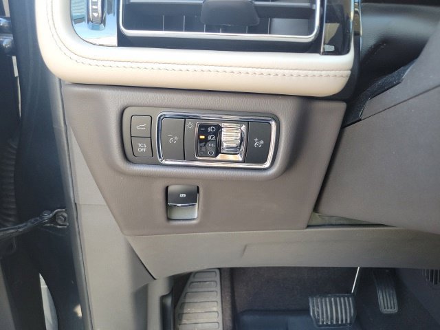 Certified 2023 Lincoln Nautilus AWD w/ Premium Package image 42