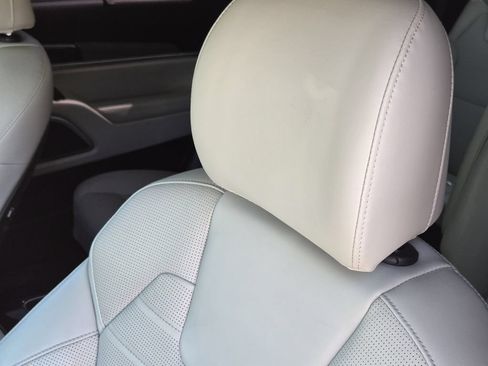 Used 2022 Kia Telluride SX w/ SX Prestige Package AWD/4WD image 20
