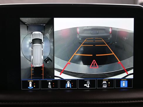 Certified 2023 GMC Yukon XL SLT w/ SLT Premium Package image 14