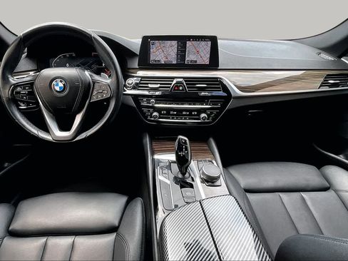 Used 2020 BMW 530i RWD image 16