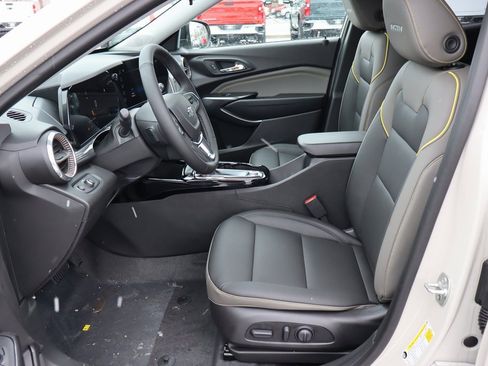 New 2026 Chevrolet Trax ACTIV w/ Driver Confidence Package image 4