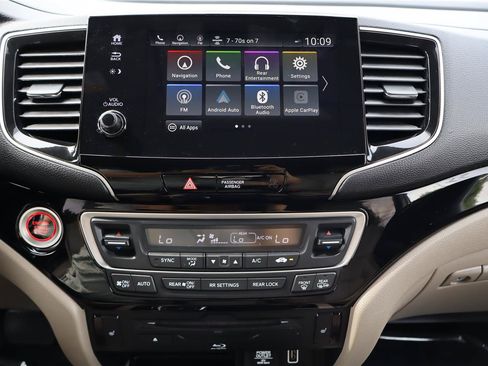 Used 2021 Honda Pilot Touring image 19