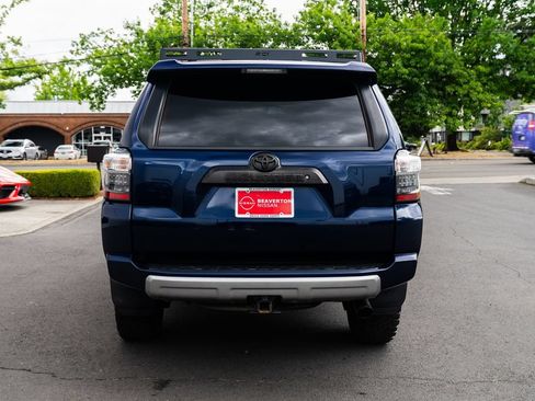 Used 2020 Toyota 4Runner TRD Off-Road AWD/4WD image 5