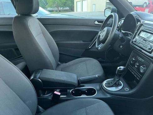 Used 2014 Volkswagen Beetle 1.8T image 9