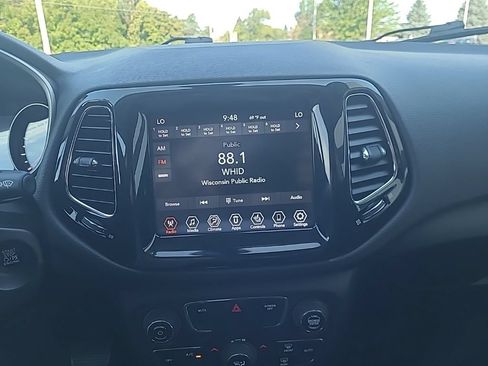 Used 2019 Jeep Compass Limited AWD/4WD image 22
