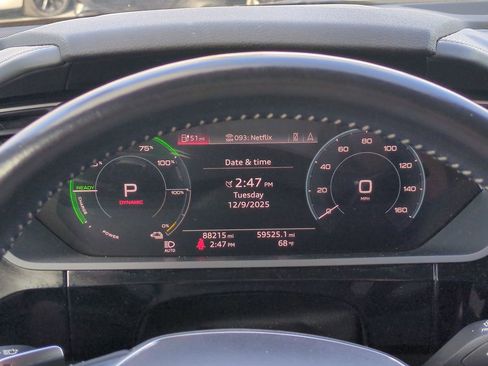 Used 2019 Audi e-tron Prestige w/ Prestige Package image 25