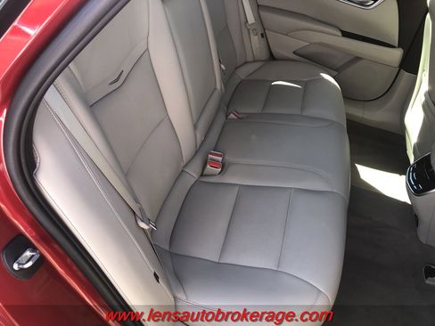 Used 2013 Cadillac XTS Premium image 21