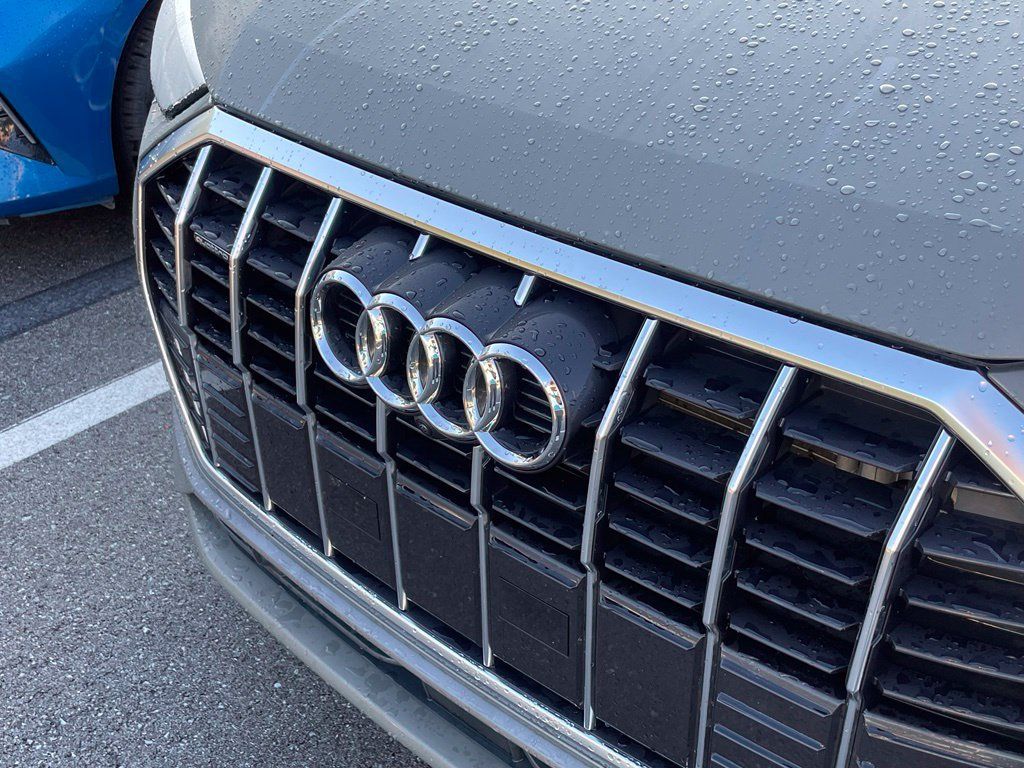 Used 2024 Audi Q3 2.0T Premium Plus AWD/4WD image 4
