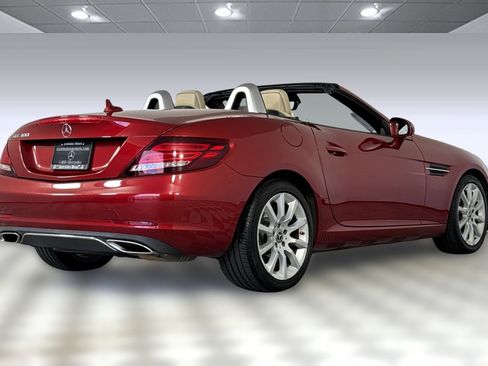 Certified 2019 Mercedes-Benz SLC 300 image 8