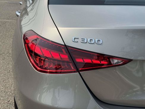 Used 2022 Mercedes-Benz C 300 4MATIC Sedan w/ Pinnacle Trim Package image 11