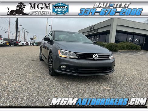 Used 2016 Volkswagen Jetta Sport image 1