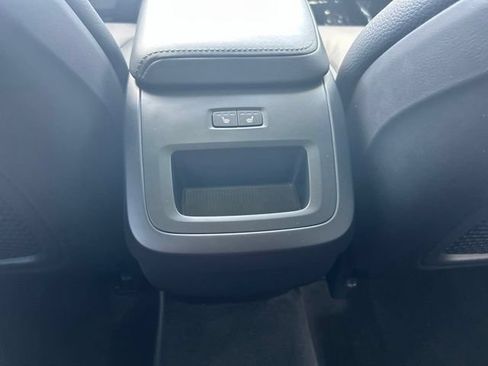 Used 2025 Volvo XC60 B5 Plus AWD/4WD image 18