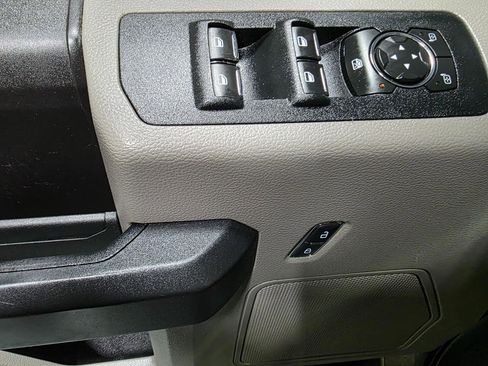 Used 2019 Ford F150 XL w/ Equipment Group 101A Mid AWD/4WD image 18