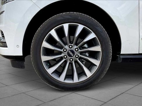 Used 2021 Lincoln Navigator Reserve w/ Luxury Package image 9