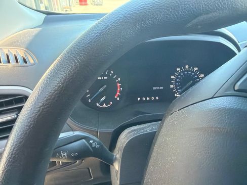 Used 2019 Ford Edge SE FWD image 7