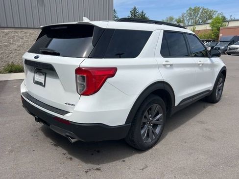 Used 2023 Ford Explorer XLT w/ Equipment Group 202A AWD/4WD image 5