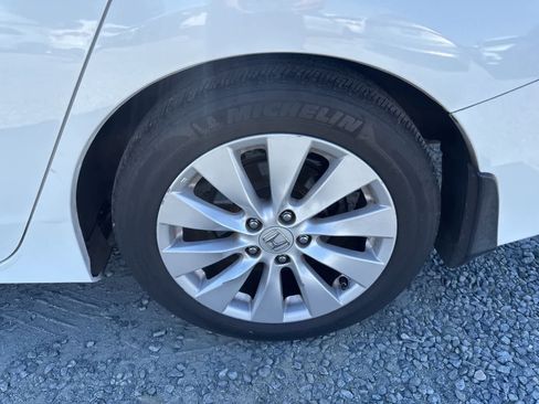 Used 2015 Honda Accord EX image 10