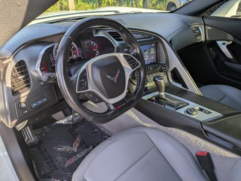 Used 2019 Chevrolet Corvette Z06 w/ Chrome Badge Package image 19