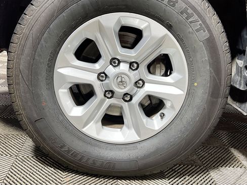 Used 2024 Toyota 4Runner SR5 Premium image 14