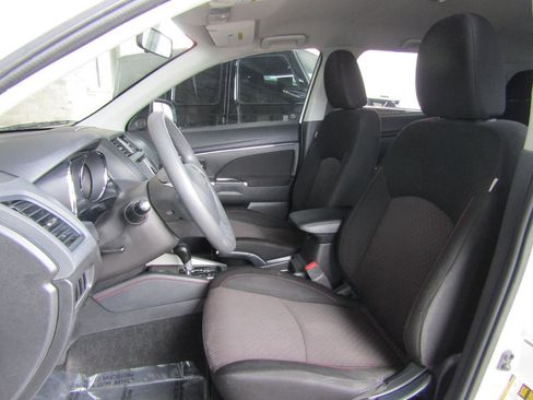 Used 2018 Mitsubishi Outlander Sport ES FWD image 8