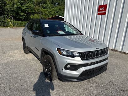 Used 2024 Jeep Compass Latitude w/ Convenience Group