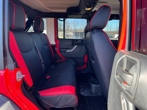 Used 2016 Jeep Wrangler Unlimited Sport image 18