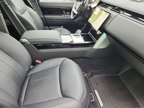 New 2026 Land Rover Range Rover Long Wheelbase SE AWD/4WD image 3