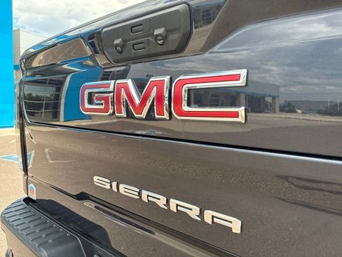 Certified 2024 GMC Sierra 3500 AT4 w/ AT4 Premium Plus Package AWD/4WD image 42