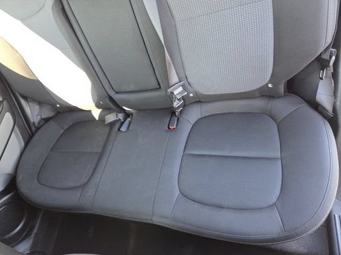 Used 2017 Kia Soul + FWD image 22