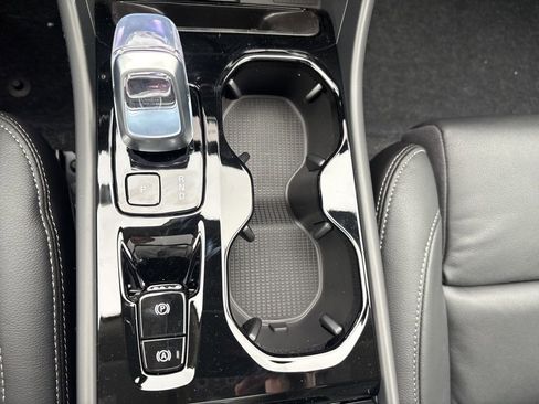 New 2026 Volvo XC40 B5 Plus w/ Protection Package Premier AWD/4WD image 28